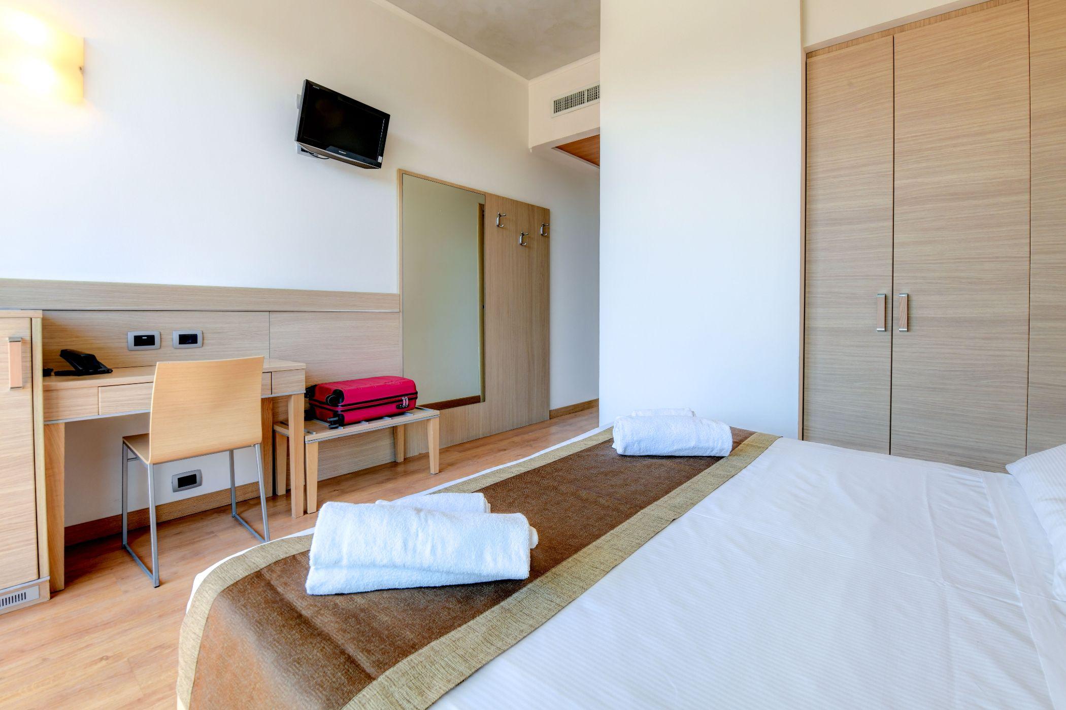 Hotel Rivus Peschiera del Garda Bagian luar foto