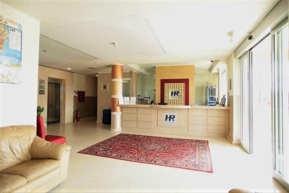 Hotel Rivus Peschiera del Garda Bagian luar foto